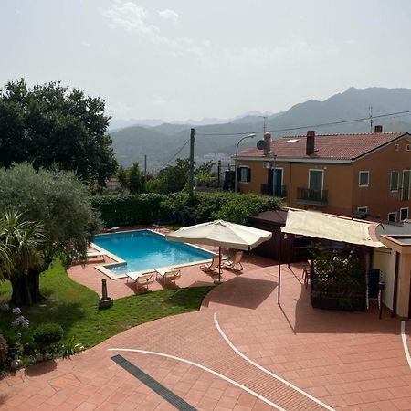 B&B La Rosa Salerno Esterno foto