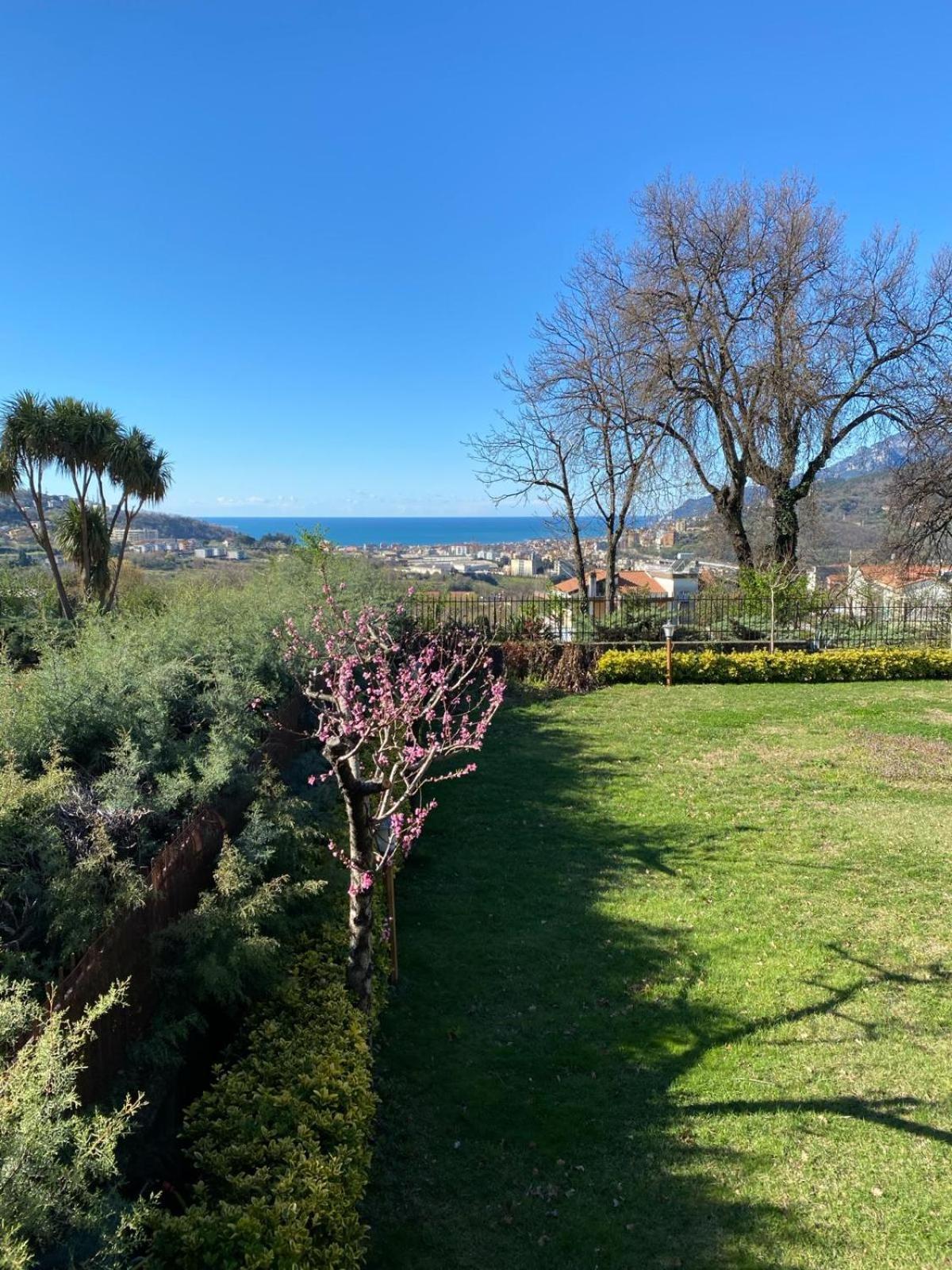 B&B La Rosa Salerno Esterno foto